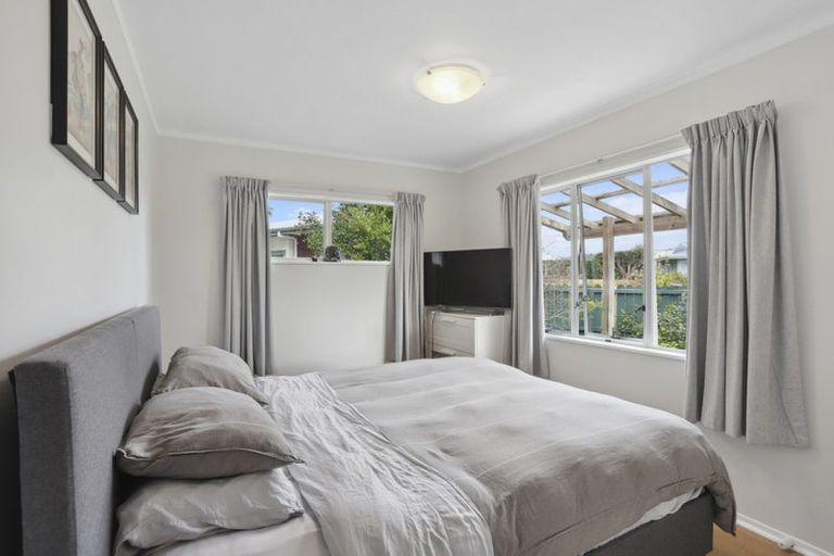 Photo of property in 40 Hinerau Street, Henderson, Auckland, 0612