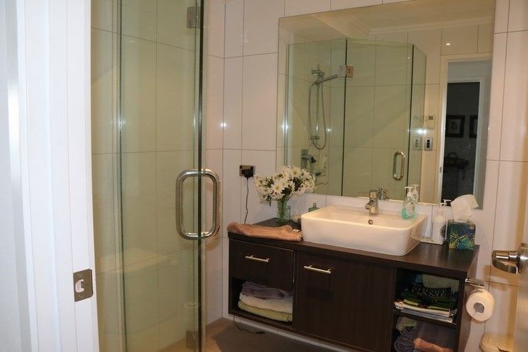 Photo of property in 1/104 Harbour Drive, Otumoetai, Tauranga, 3110