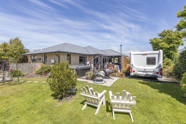 Photo of property in 18 Parkinson Place, Woodend, 7610