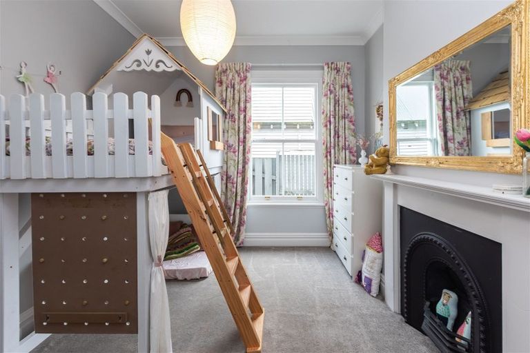 Photo of property in 215 Springfield Road, St Albans, Christchurch, 8014