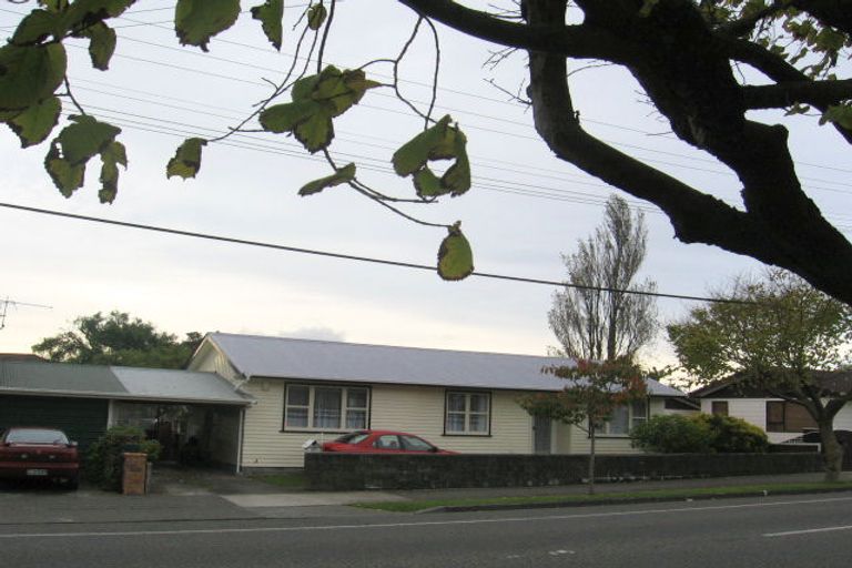 Photo of property in 21 Naenae Road, Naenae, Lower Hutt, 5011