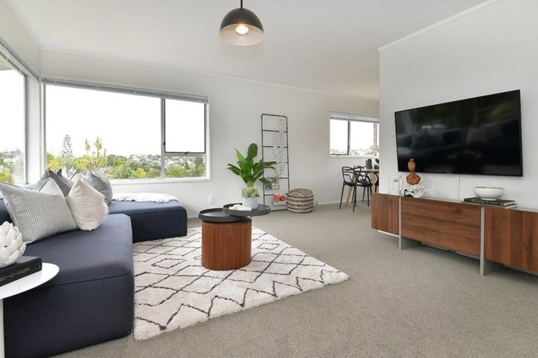 Photo of property in 1/37 Stredwick Drive, Torbay, Auckland, 0630