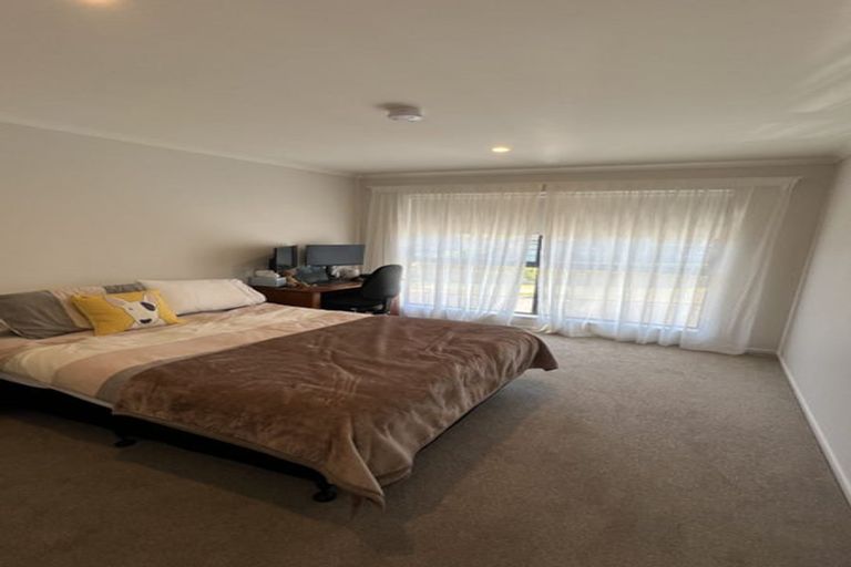 Photo of property in 98 Matairangi Avenue, Totara Heights, Auckland, 2105