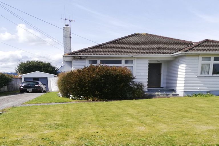 Photo of property in 12 Bowen Street, Levin, 5510