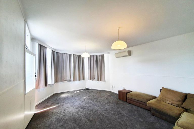 Photo of property in 2/68 Shakespeare Road, Bluff Hill, Napier, 4110