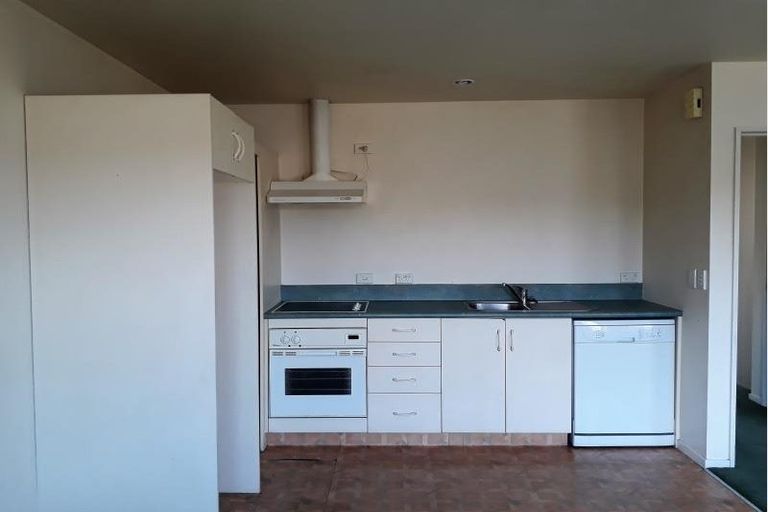 Photo of property in 10 Burdale Street, Riccarton, Christchurch, 8011