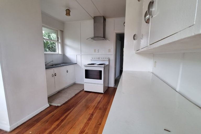 Photo of property in 57 Salford Street, Newlands, Wellington, 6037