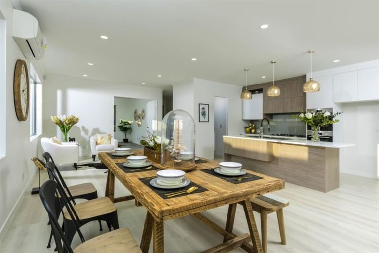 Photo of property in 39 Nobilo Road, Kumeu, 0810