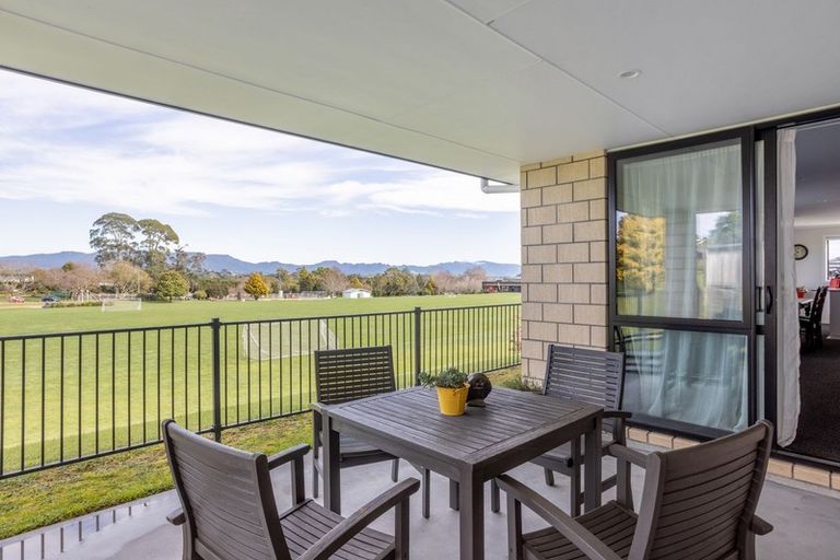 Photo of property in 30 Richardson Road, Omokoroa, 3114