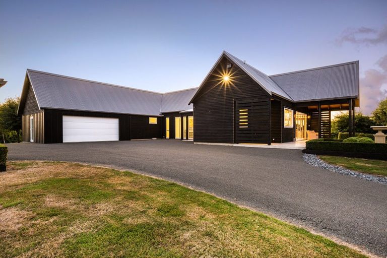 Photo of property in 67 Tarahunga Road, Levin, 5571