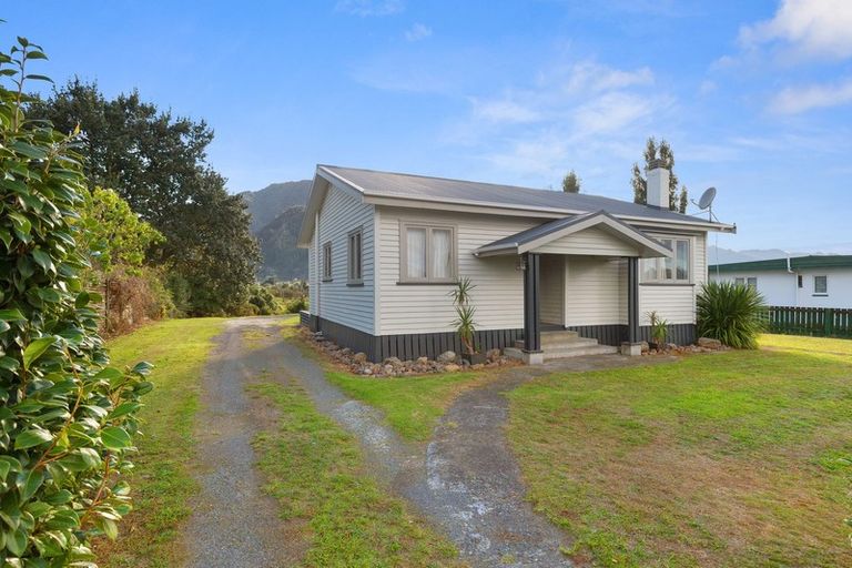 Photo of property in 8 Stanley Avenue, Te Aroha, 3320
