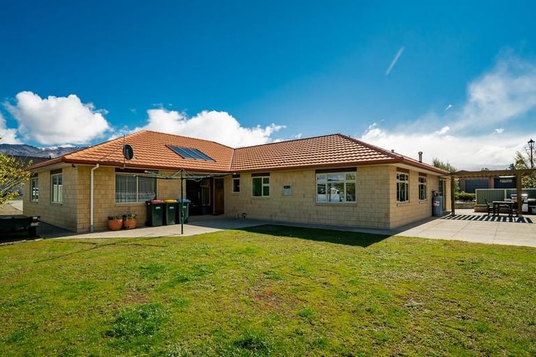 Photo of property in 56 Missy Crescent, Mount Pisa, Cromwell, 9383