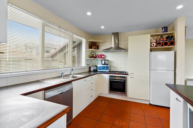 Photo of property in 1/21 Peter Terrace, Castor Bay, Auckland, 0620
