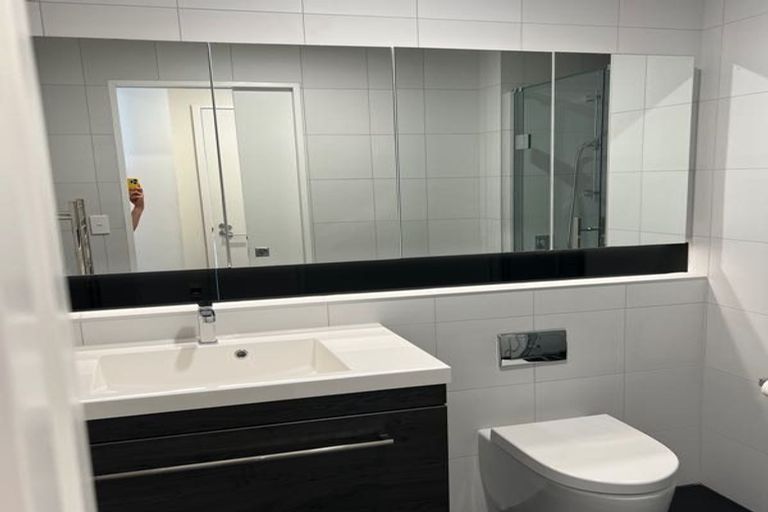 Photo of property in 102/19 Rawene Road, Birkenhead, Auckland, 0626