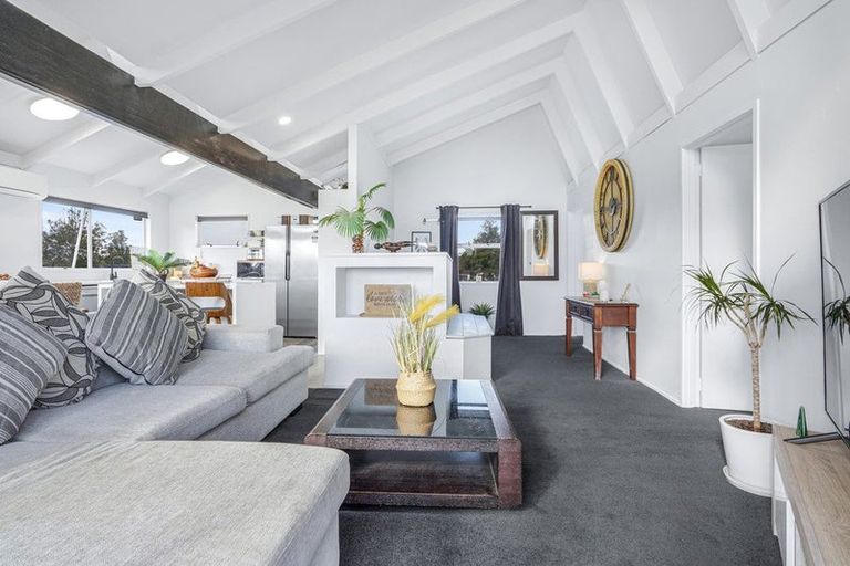 Photo of property in 16 Shelley Jane Place, Dinsdale, Hamilton, 3204