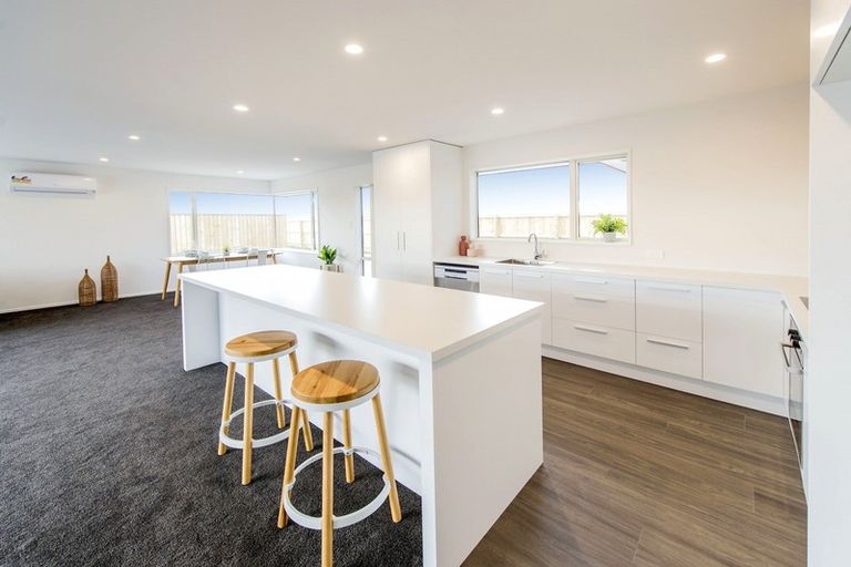 Photo of property in 58 Sandhurst Drive, Papamoa Beach, Papamoa, 3118