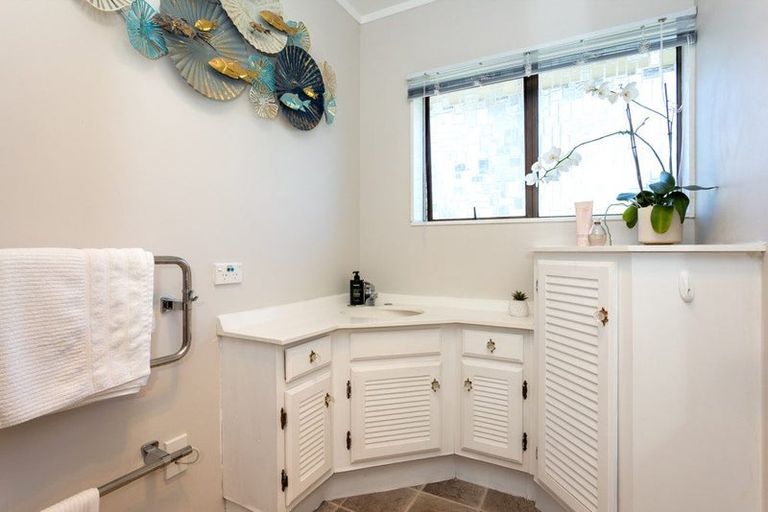 Photo of property in 1/7 Gerald Stokes Avenue, Helensville, 0800