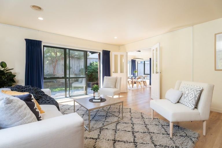 Photo of property in 17 Cheetwood Street, Churton Park, Wellington, 6037