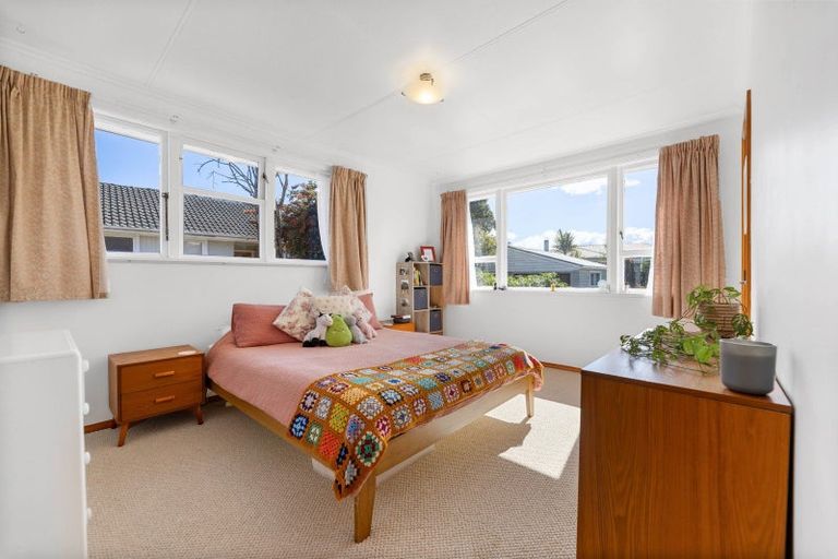 Photo of property in 18 Tawa Street, Hilltop, Taupo, 3330