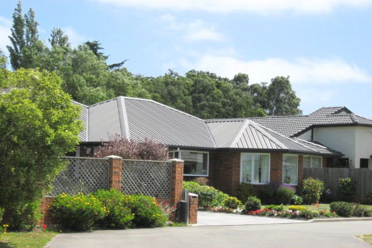 Photo of property in 37 Chesterfield Mews, Russley, Christchurch, 8042