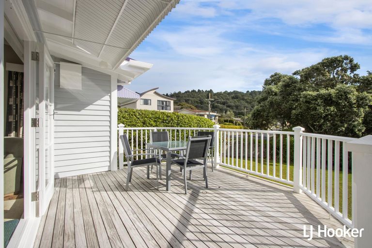 Photo of property in 1 Hinemoa Road, Waihi Beach, 3611