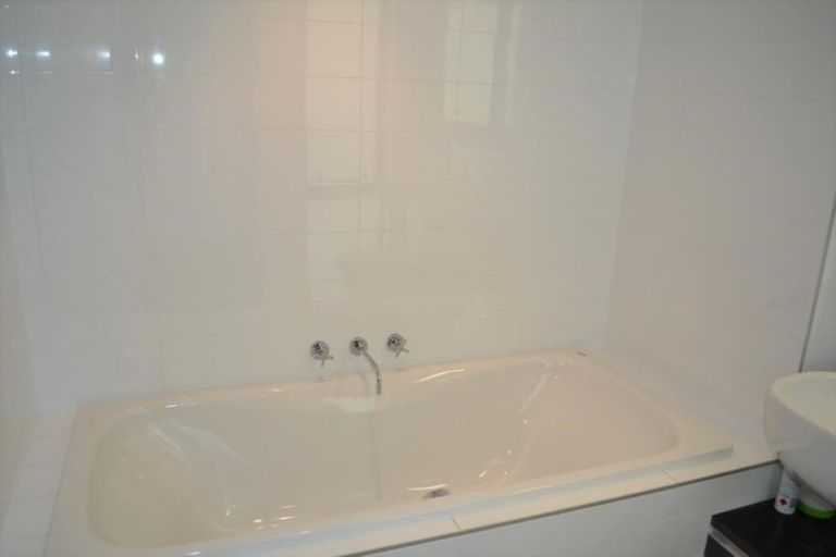 Photo of property in Mariner, 1a/140 Oriental Parade, Oriental Bay, Wellington, 6011