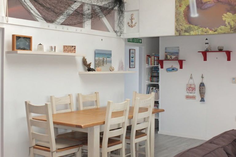 Photo of property in 2a Andresen Street, Foxton Beach, Foxton, 4815