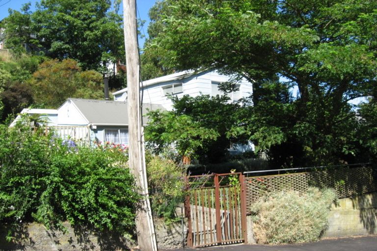 Photo of property in 30 Hawkhurst Road, Lyttelton, 8082