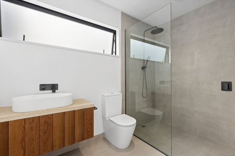 Photo of property in 12 Cleland Close, Wanaka, 9382