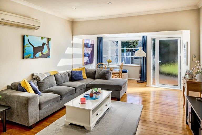 Photo of property in 2 Cornwall Street, Hutt Central, Lower Hutt, 5010