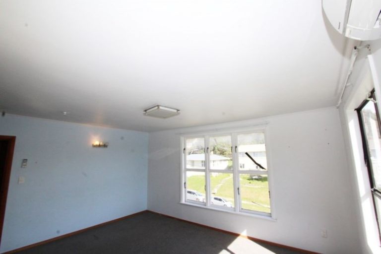 Photo of property in 163 Champion Street, Cannons Creek, Porirua, 5024