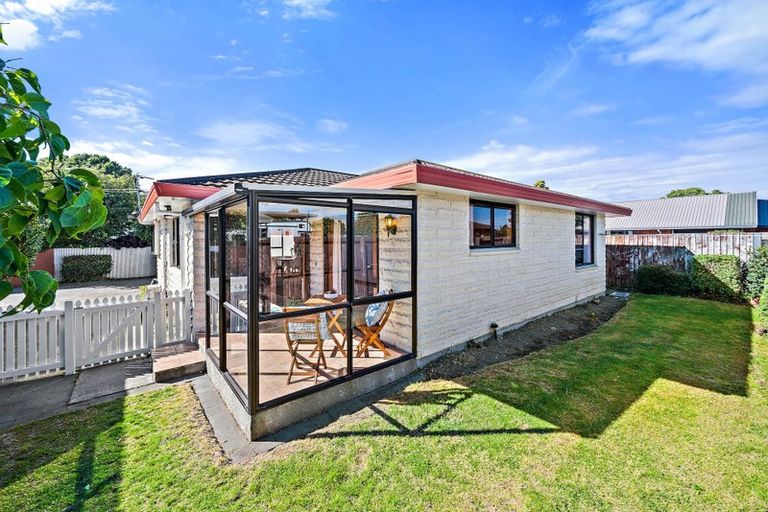 Photo of property in 2/267 Sawyers Arms Road, Bishopdale, Christchurch, 8053
