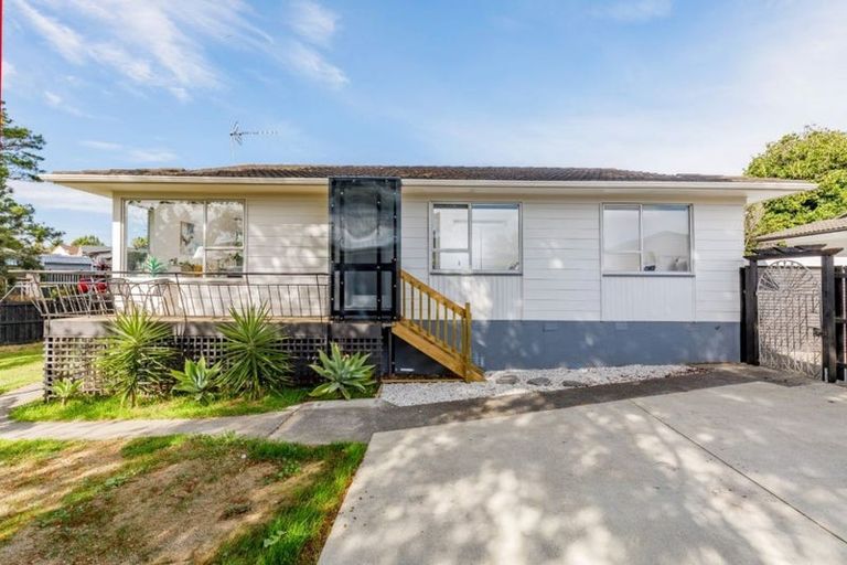 Photo of property in 1/7 Ririno Place, Manurewa, Auckland, 2102