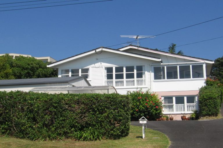 Photo of property in 20a Bournemouth Terrace, Murrays Bay, Auckland, 0630