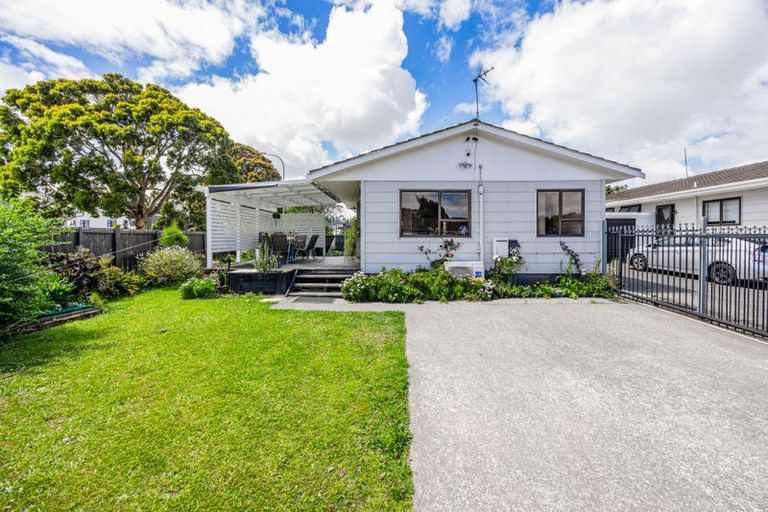 Photo of property in 1/2 Burundi Avenue, Clendon Park, Auckland, 2103
