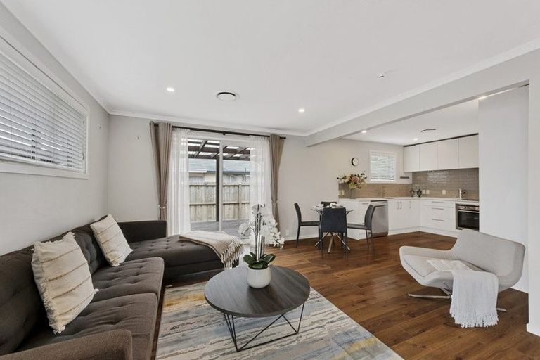 Photo of property in 2/6 Timbertop Lane, Saint Martins, Christchurch, 8022