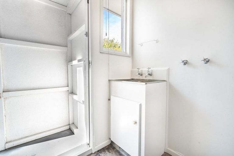 Photo of property in 2/55 Oakhampton Street, Hornby, Christchurch, 8042