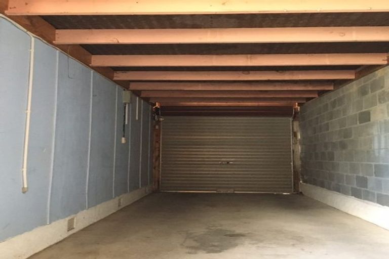 Photo of property in 18 Karaka Crescent, Levin, 5510