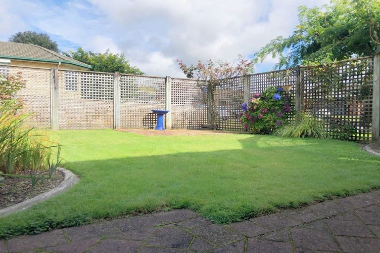 Photo of property in 4a Hoyte Place, Pukehangi, Rotorua, 3015