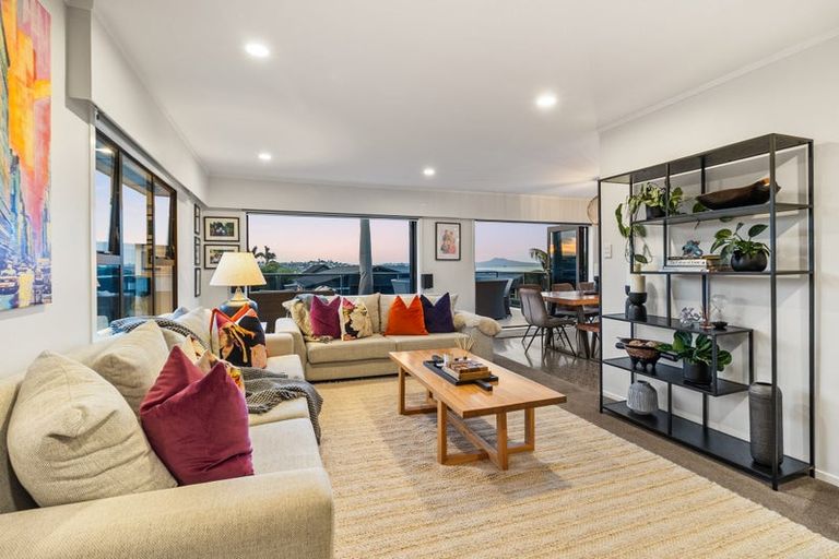 Photo of property in 16 Clyside Avenue, Half Moon Bay, Auckland, 2012