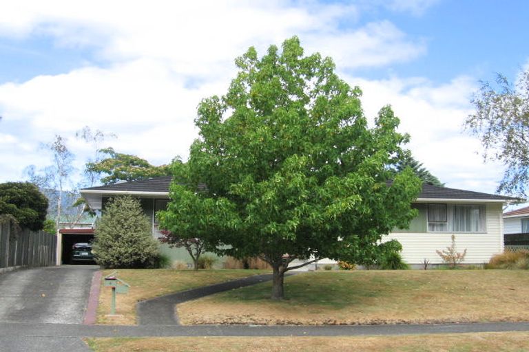 Photo of property in 8 Indiana Grove, Totara Park, Upper Hutt, 5018