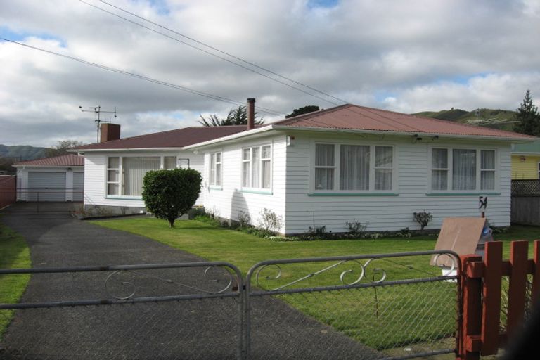 Photo of property in 54 Fraser Street, Wainuiomata, Lower Hutt, 5014
