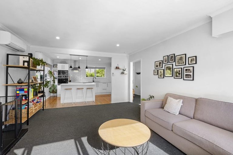 Photo of property in 16 Whakawhiti Street, Marfell, New Plymouth, 4310