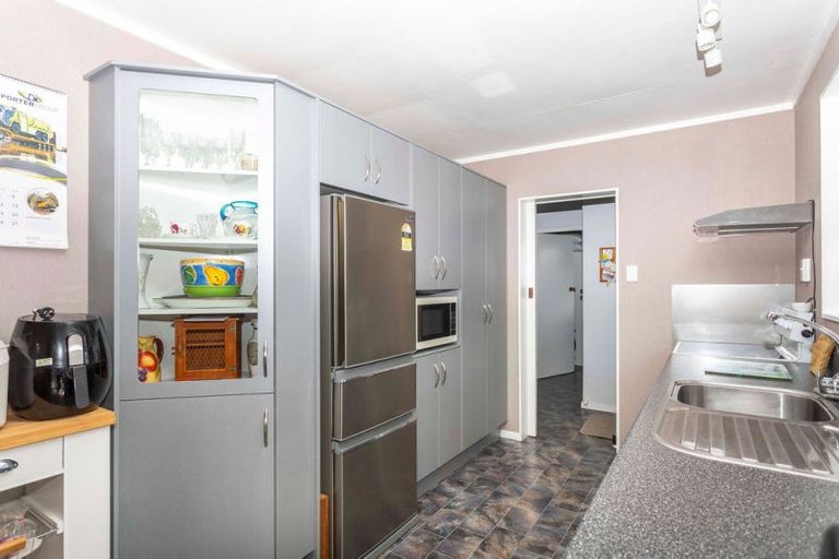 Photo of property in 32 Victor Street, Dannevirke, 4930