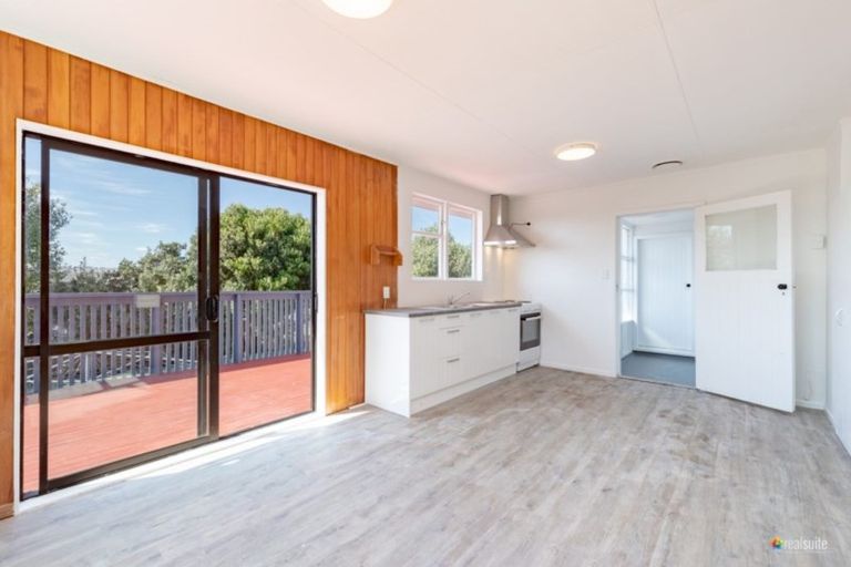 Photo of property in 33 Rangituhi Crescent, Takapuwahia, Porirua, 5022
