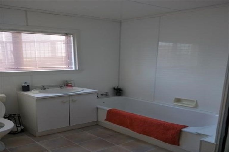 Photo of property in 104 Belt Road, New Plymouth, 4310