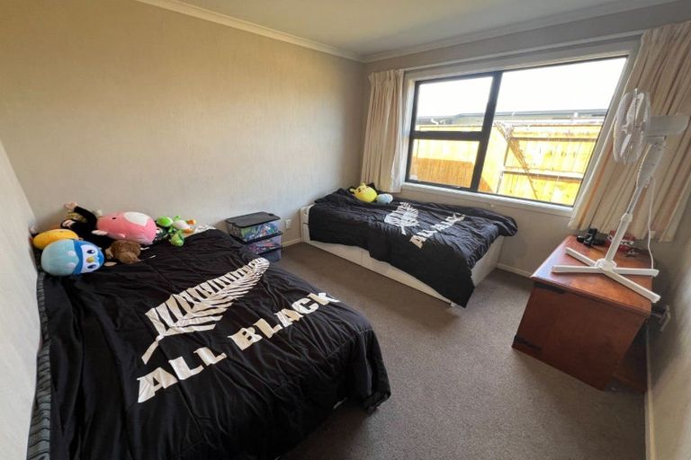 Photo of property in 3 Medallion Court, Kelvin Grove, Palmerston North, 4414