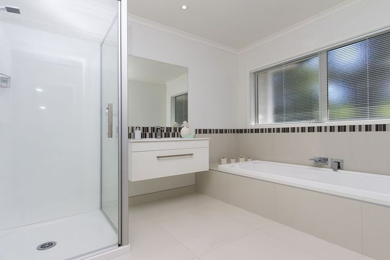 Photo of property in 10a Bacot Place, Howick, Auckland, 2014