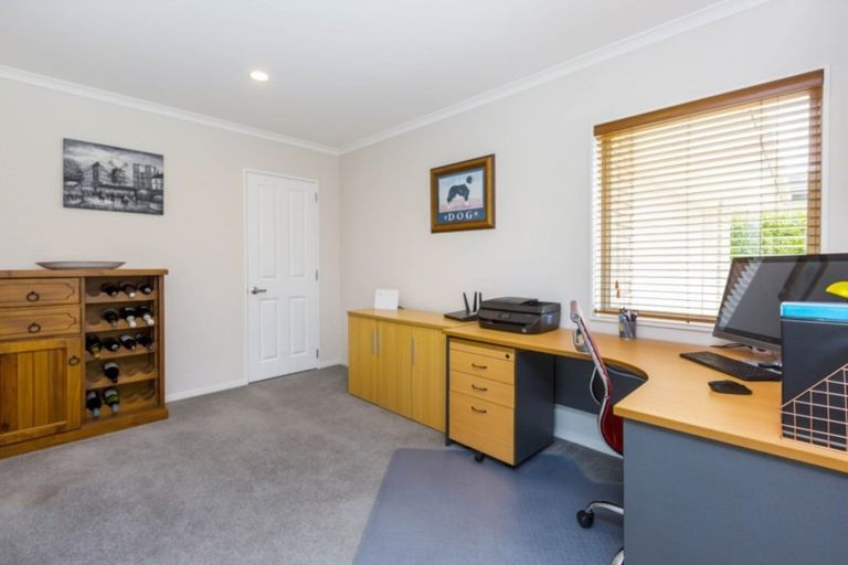 Photo of property in 12 Opal Avenue, Timberlea, Upper Hutt, 5018