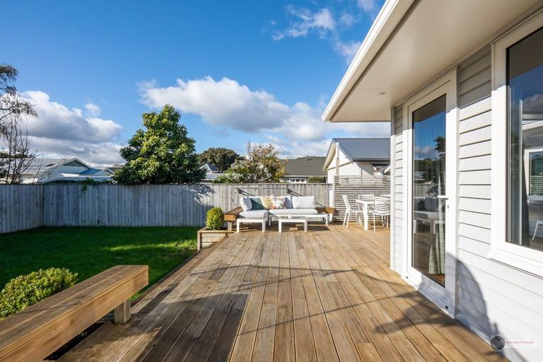 Photo of property in 15 Wilford Street, Woburn, Lower Hutt, 5011